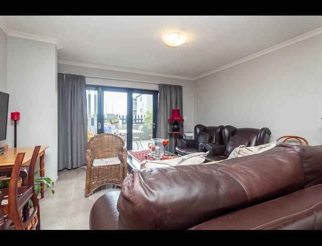 2 BEDROOM APARTMENT FOR SALE IN BURGUNDY ESTATE